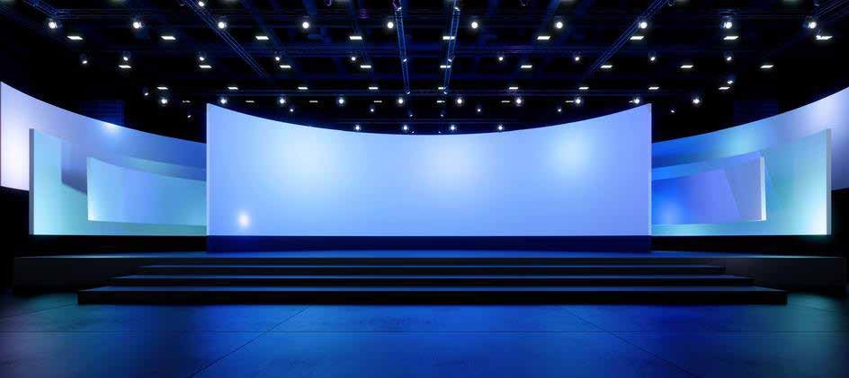Curved illuminated stage backdrop panels